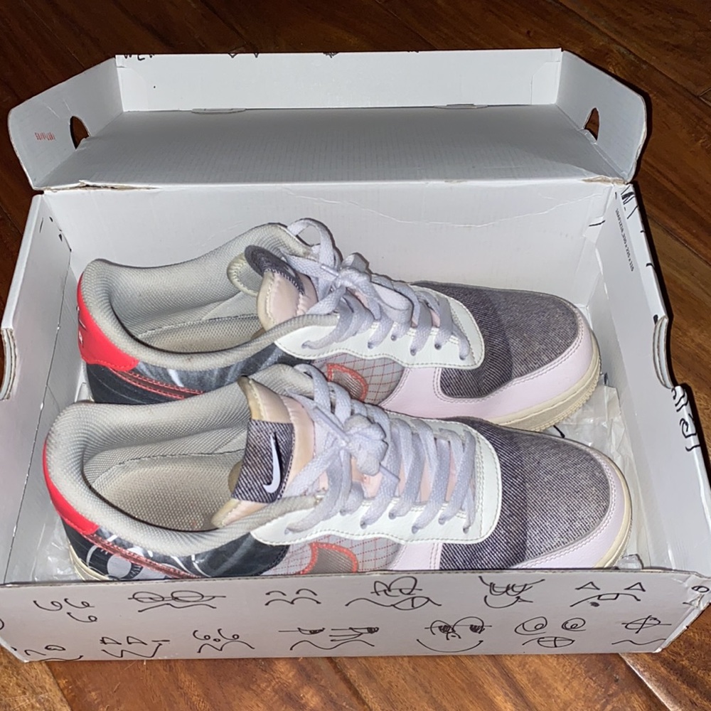 Air Force 1 - Picture 7 of 9